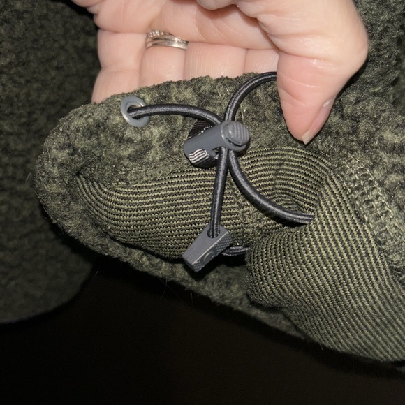 ❤️CARHARTT PULLOVER ❤️ - Picture 9 of 9